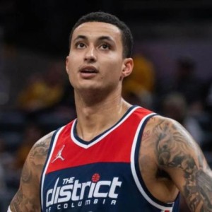 LoL Worlds 直播-准绝杀公牛库兹马持续高光 奇才或将其摆上货架？