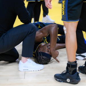 LoL Worlds 直播-巴特勒是份明年到期的垃圾合同 只能换合同更垃圾的大帝&amp;乔治&amp;AD